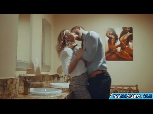 ❤️ כשבלונדינית חזה מפתה אותך בשירותים ציבוריים ️❌ סרטון פורנו ב-iw.xxxdeutschepornos.ru ﹏